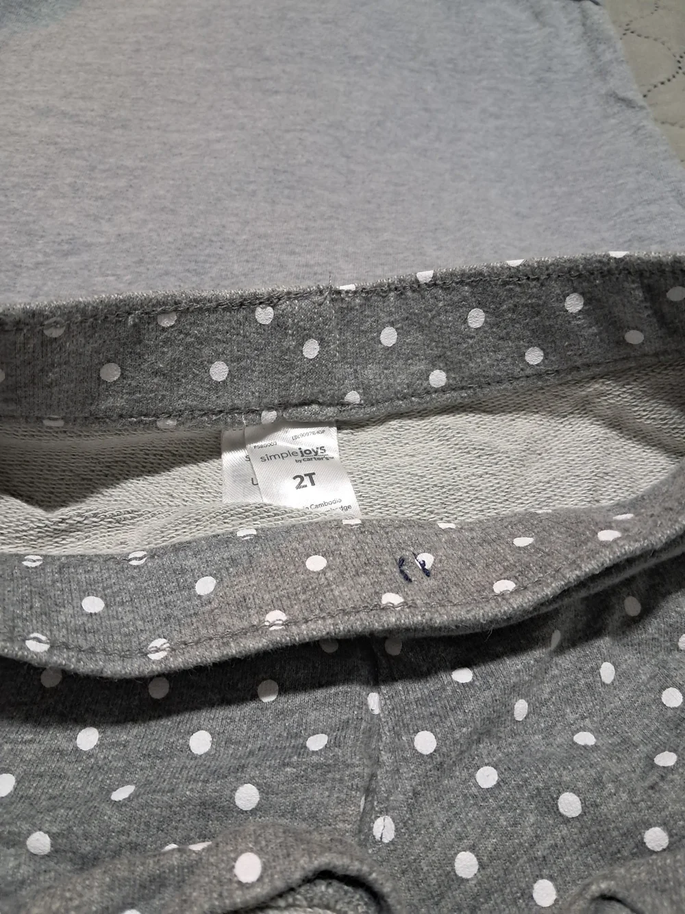 MAKE AN OFFER........Girls Gray Polka Dot Tank & Shorts Sleep Set